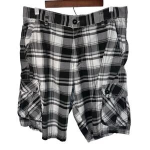 Walnut Creek men’s 34W cargo‎ button plaid hiking camping preppy shorts logo